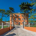 Relais Paradiso & 4*