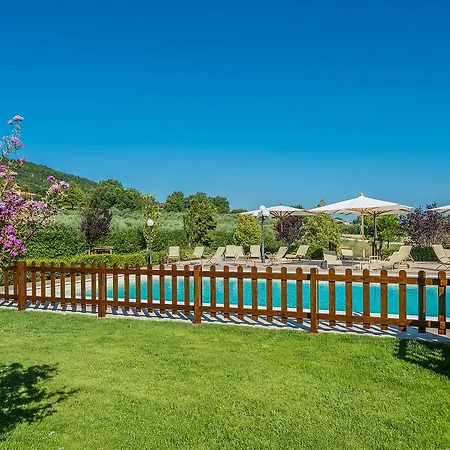 Relais Paradiso & 4*